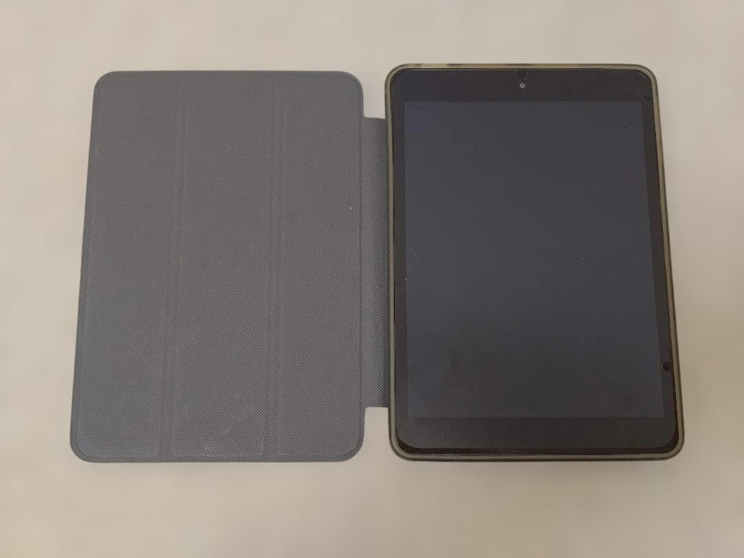 UAUU８インチアンドロイドタブレット アスペクト比 4:3　電子書籍に最適！