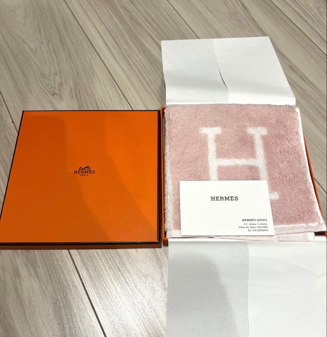 HERMES エルメス　カレタオル　ハンカチ　未使用　箱付き