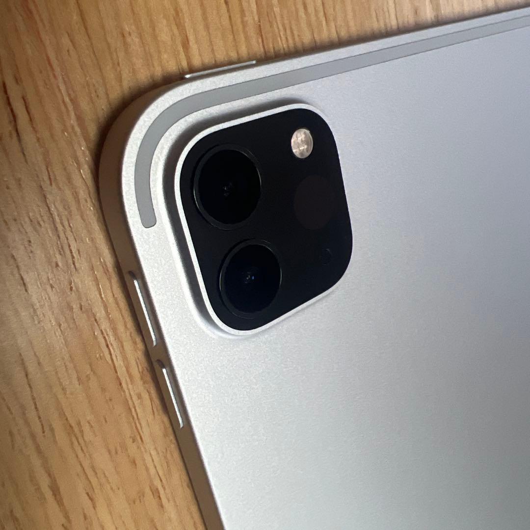 Apple iPad Pro 12.9インチ　第6世代