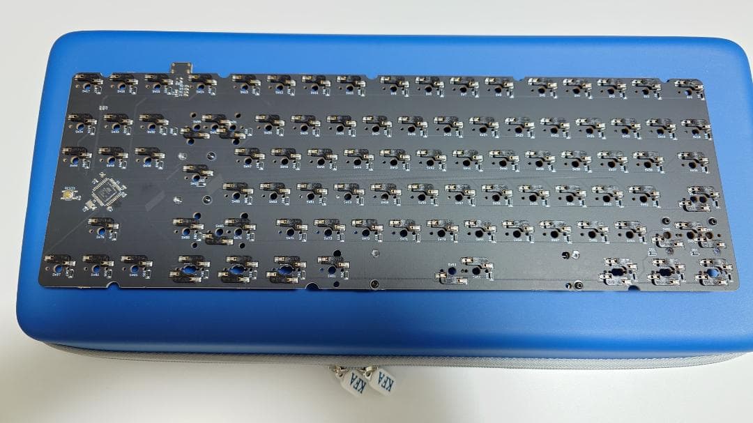 自作キーボード Freebird TKL White