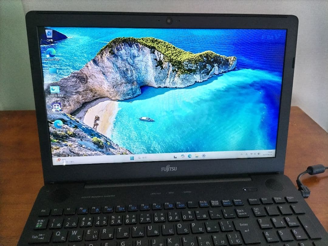 Fujitsu ノートPC AMD Ryzen3 2300U　FMVA43D1