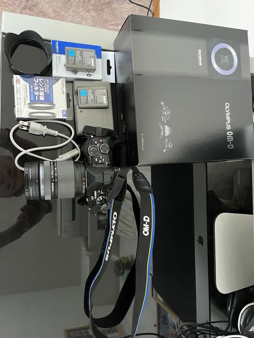 OLYMPUS OM-D E-M5 Mark II 本体と付属品