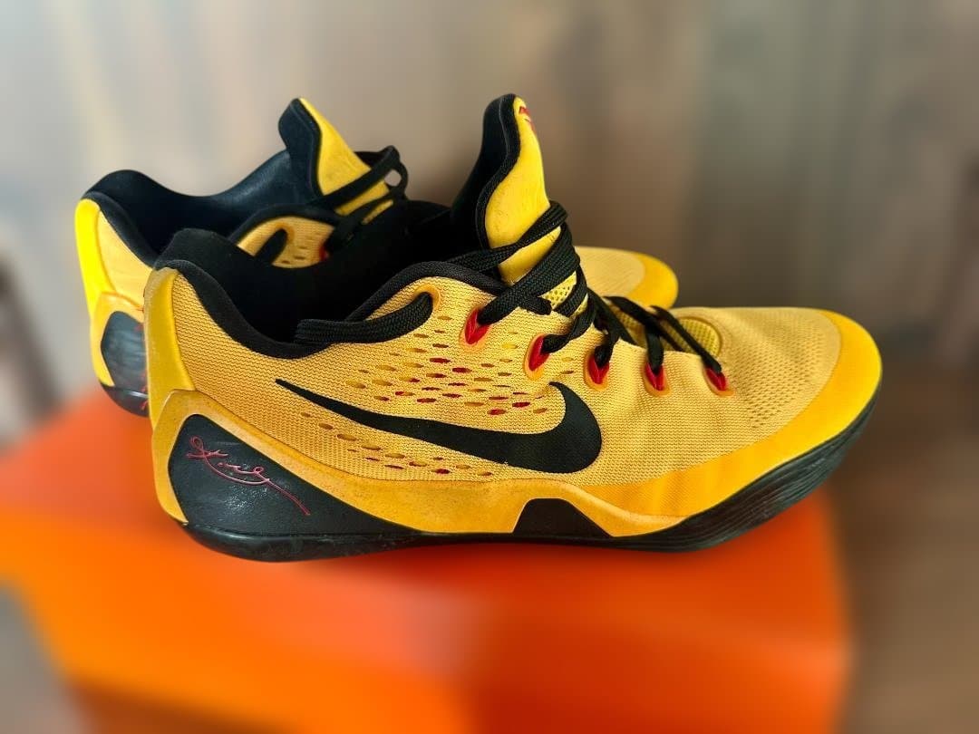 希少 NIKE Zoom Kobe 9 バスケットボールシューズ27.5cm