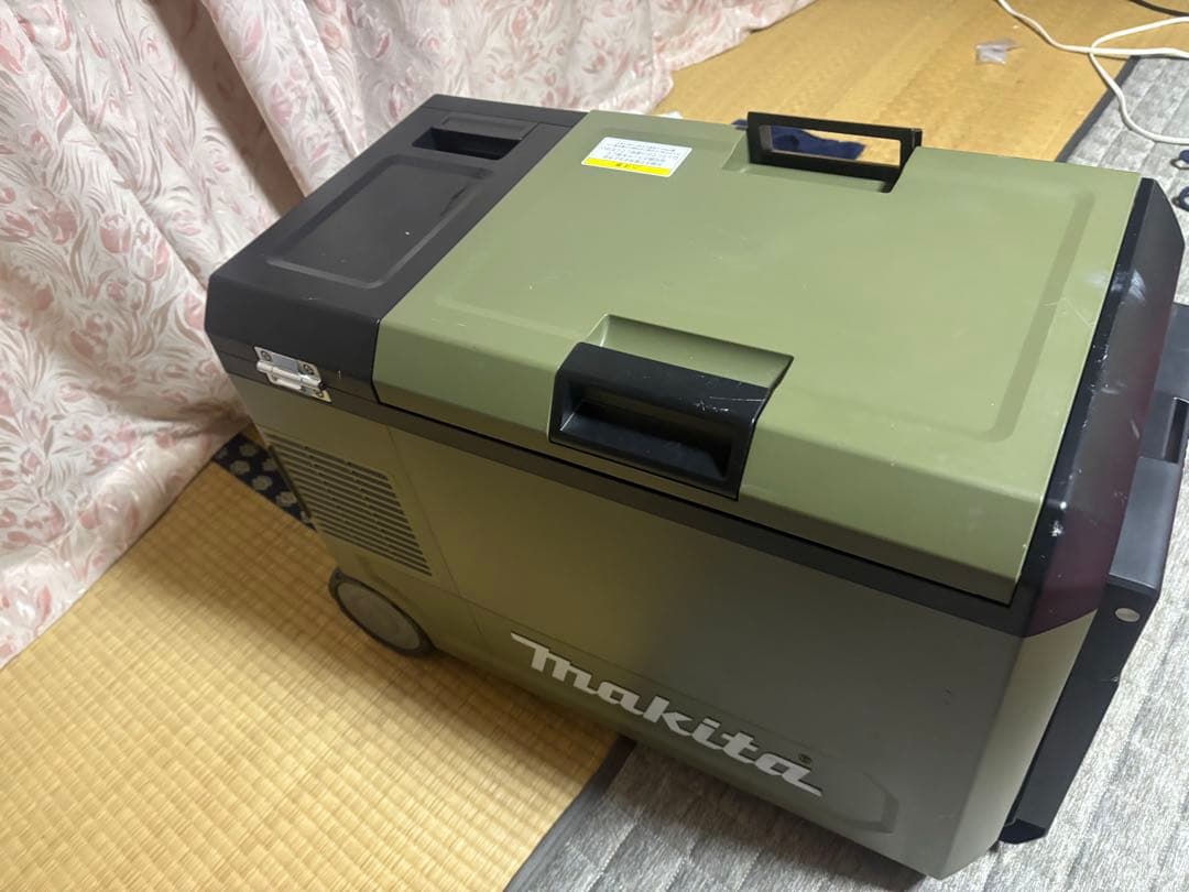 Makita XGT 冷温庫 大容量 オリーブグリーン今なら、バッテリー2個付