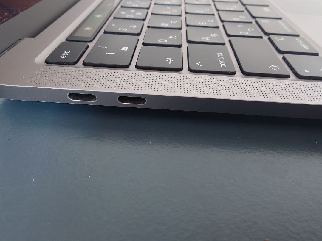 MacBook Pro 13インチ (i5/16GB/512GB) 4ポート