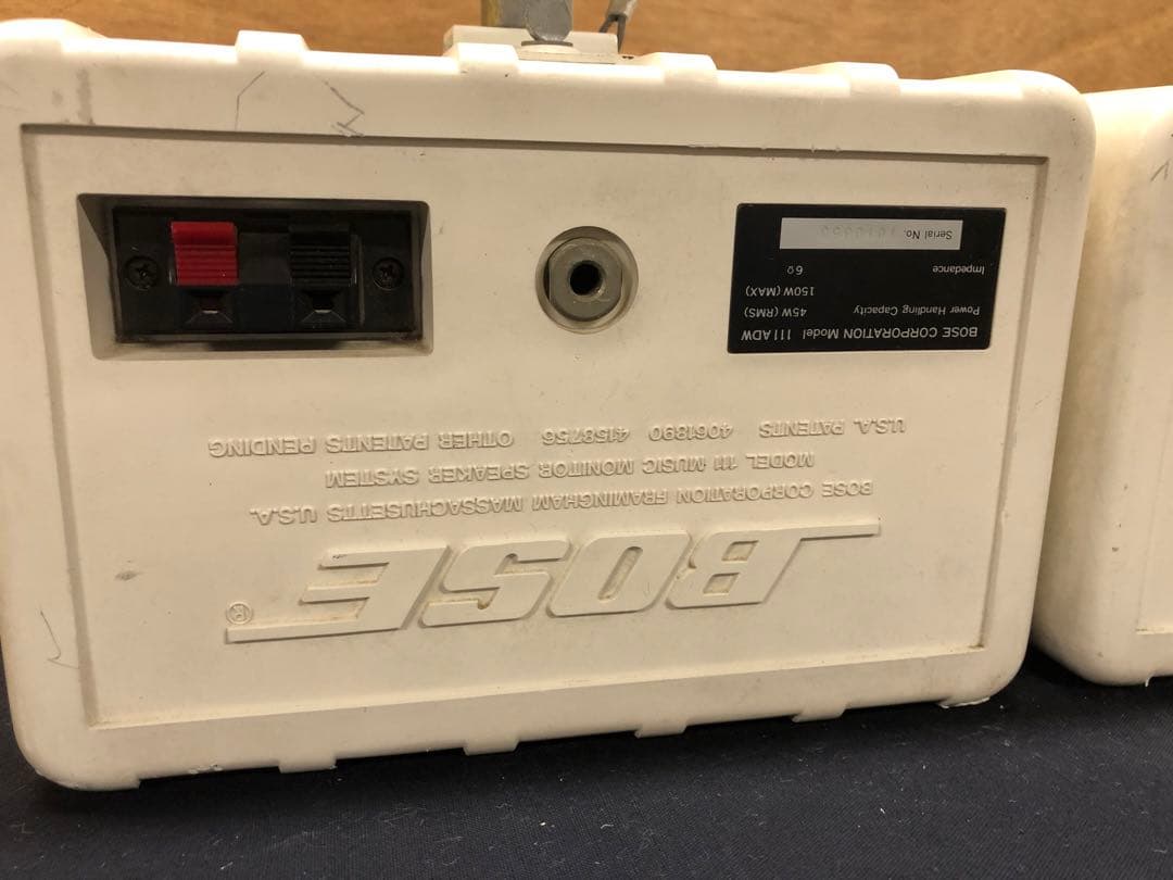 BOSE111ADW ペア 天井吊りブラケット付　中古
