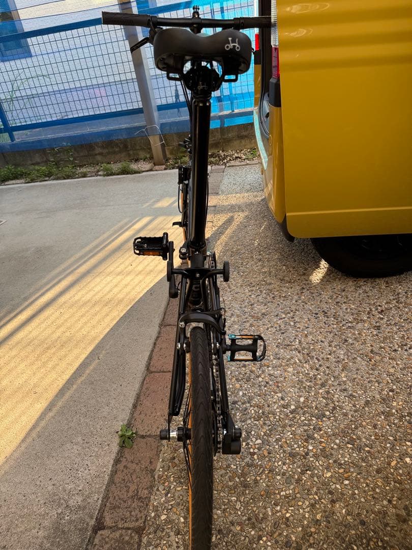 ブロンプトン　ブラックラッカー