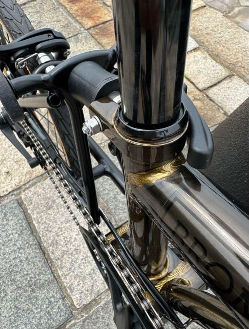 ブロンプトン　ブラックラッカー