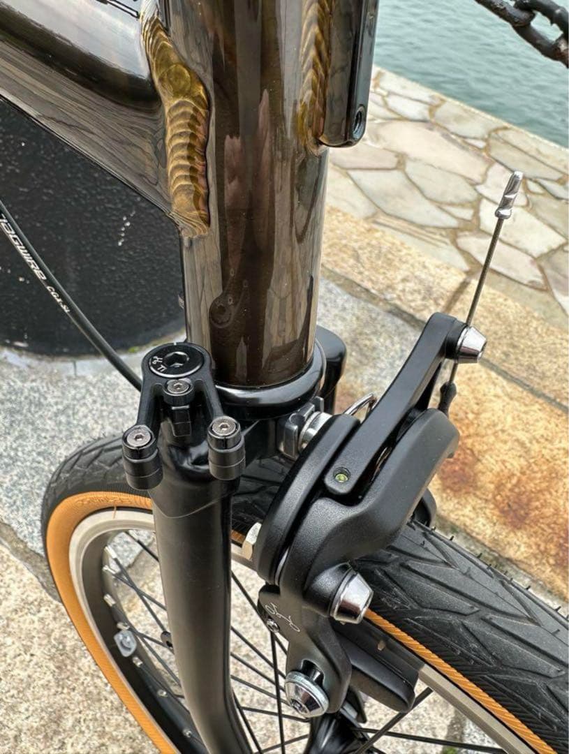 ブロンプトン　ブラックラッカー