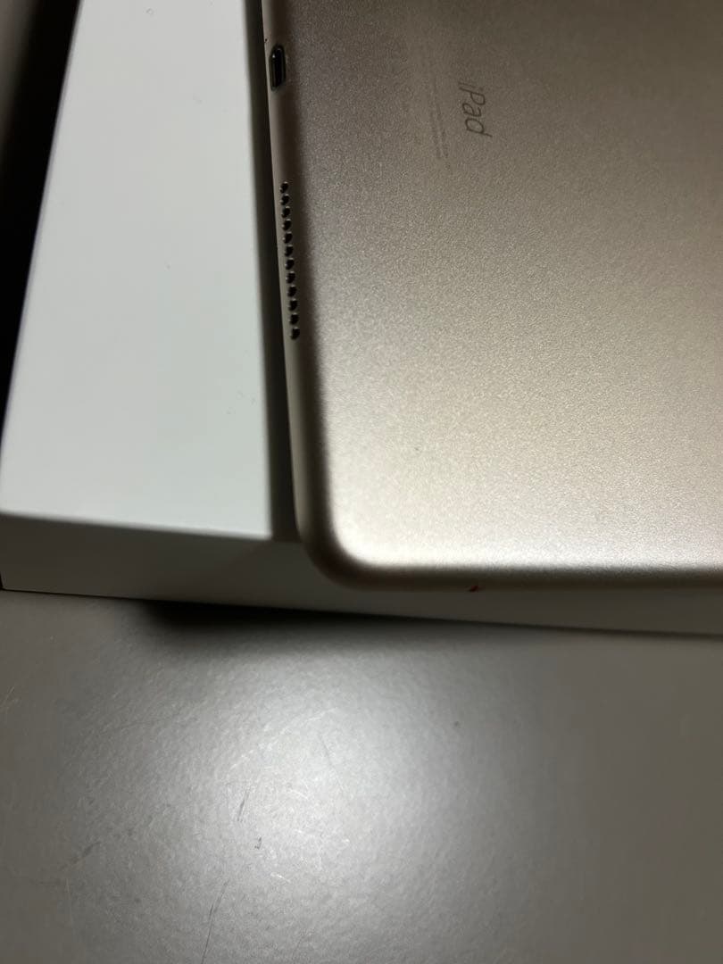 美品iPad Pro 2016 9.7インチ 256GB（バッテリー劣化あり）