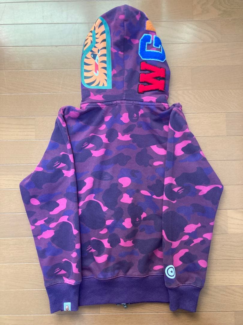 (like)A BATHING APE シャークパーカー Mサイズ