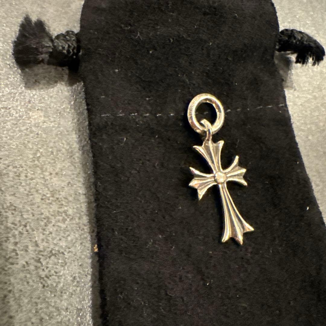 こ*ん様 正規店購入　クロムハーツ　タイニークロスチャーム　シルバー