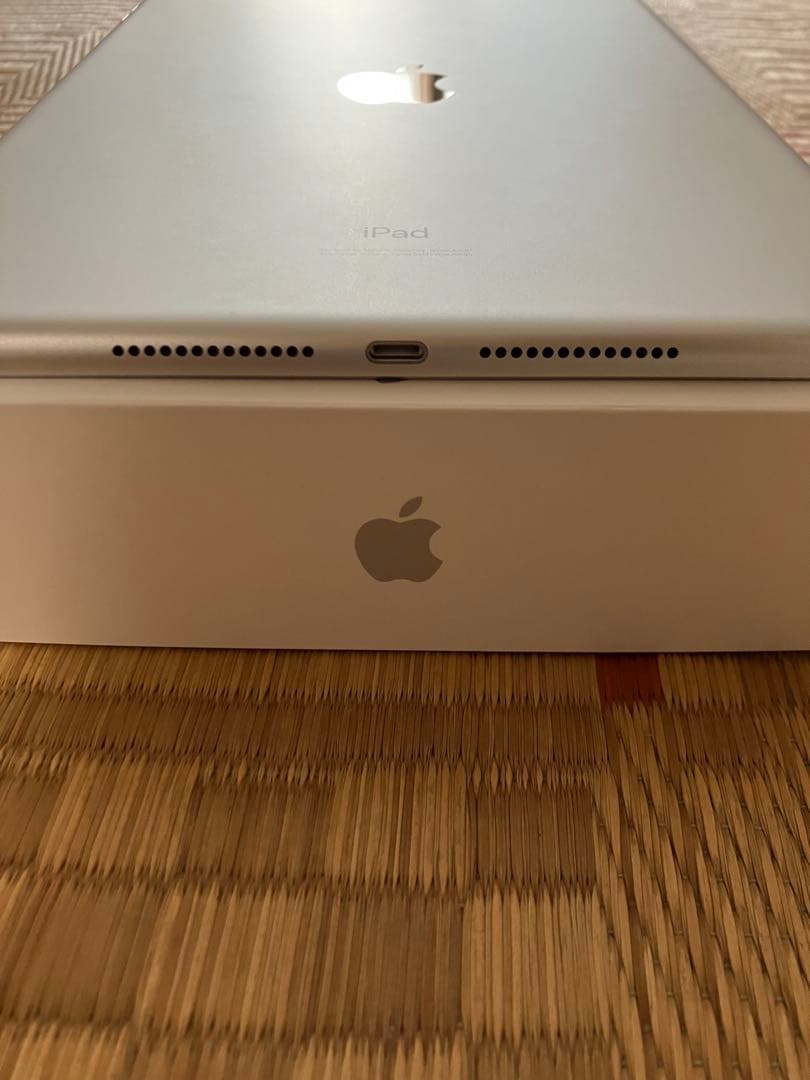 【美品】Apple iPad 第7世代　32GB