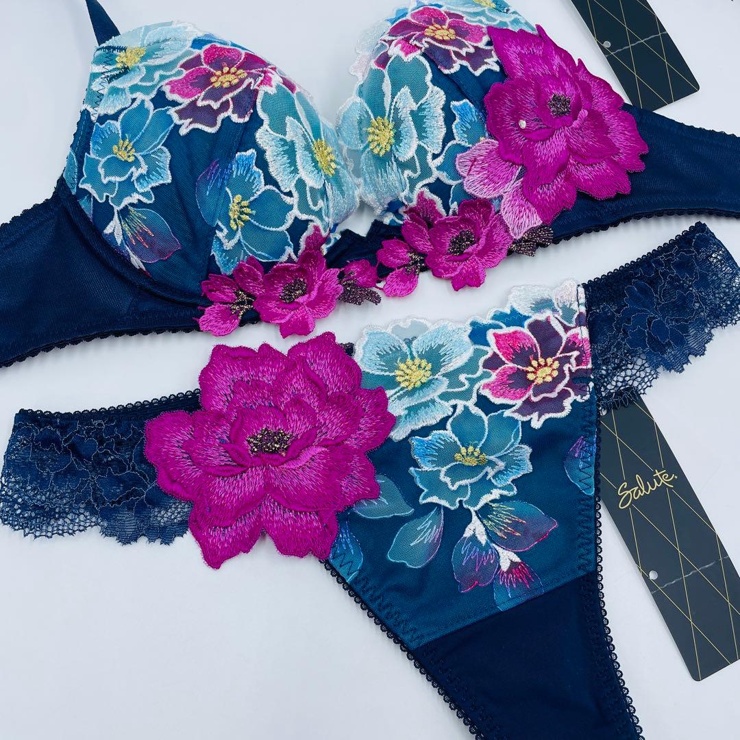 サルート/日本の花嫁　フロントエックス+ブラC70＆MソングショーKO　03