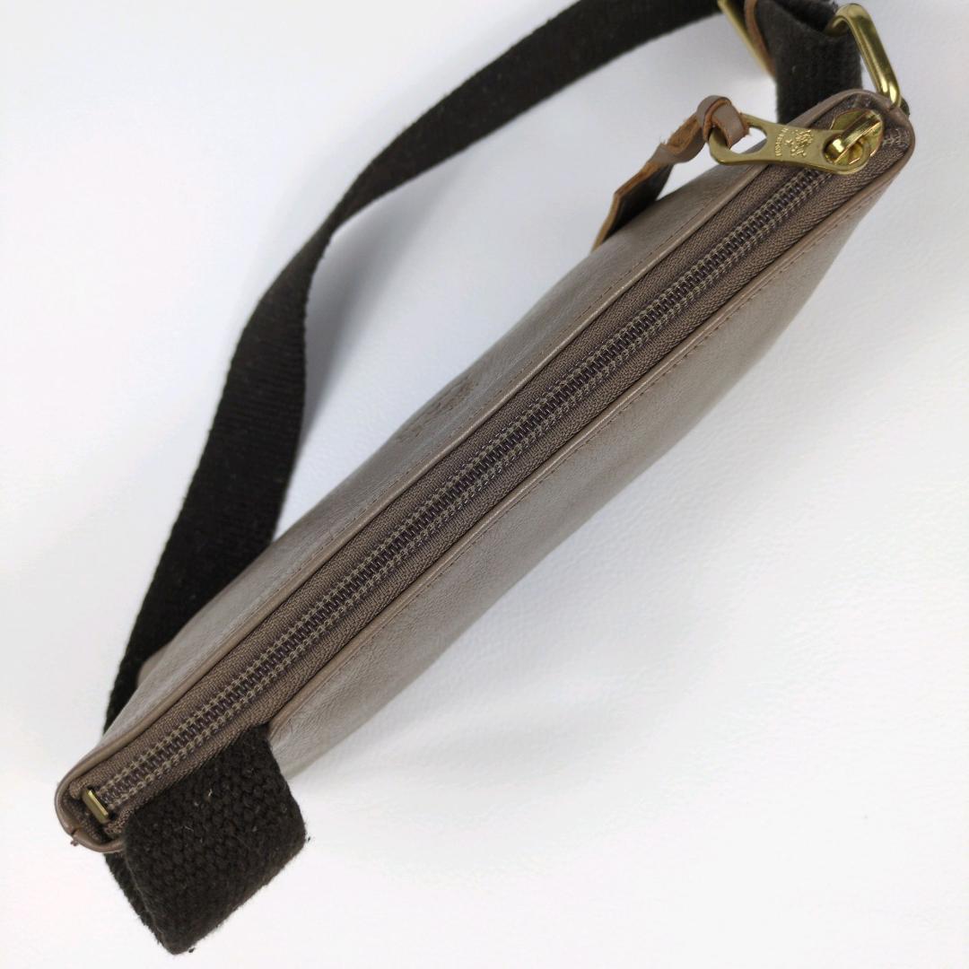 イルビゾンテ ボディバッグ ショルダーバッグ グレージュ レザー 斜め掛け