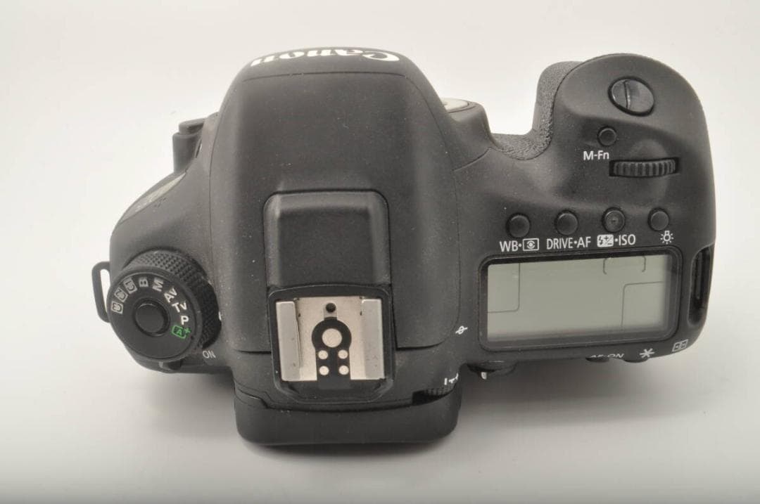 Canon キヤノン EOS 7D Mark II ボディ 電池欠品 現状品