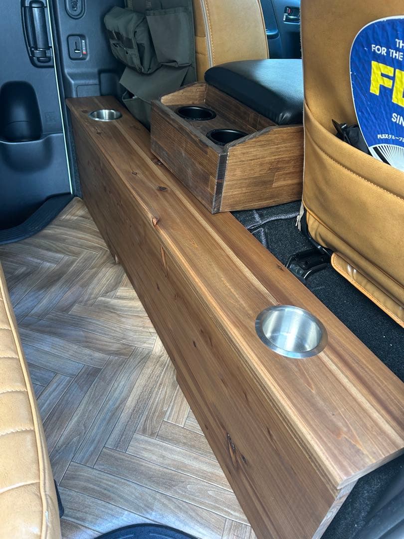 #110 ハイエース 200系 セカンドテーブル