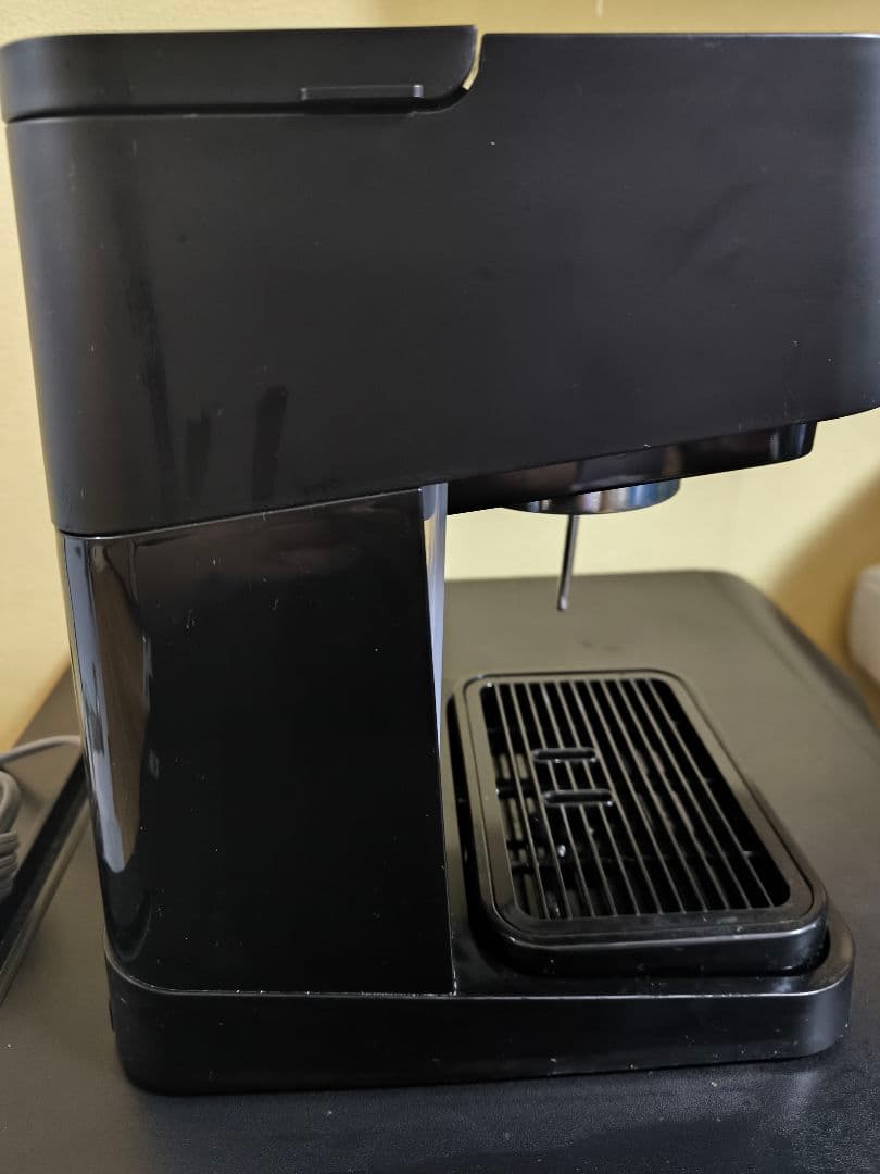 DeLonghi エスプレッソマシン スティローザ EC235J-BK