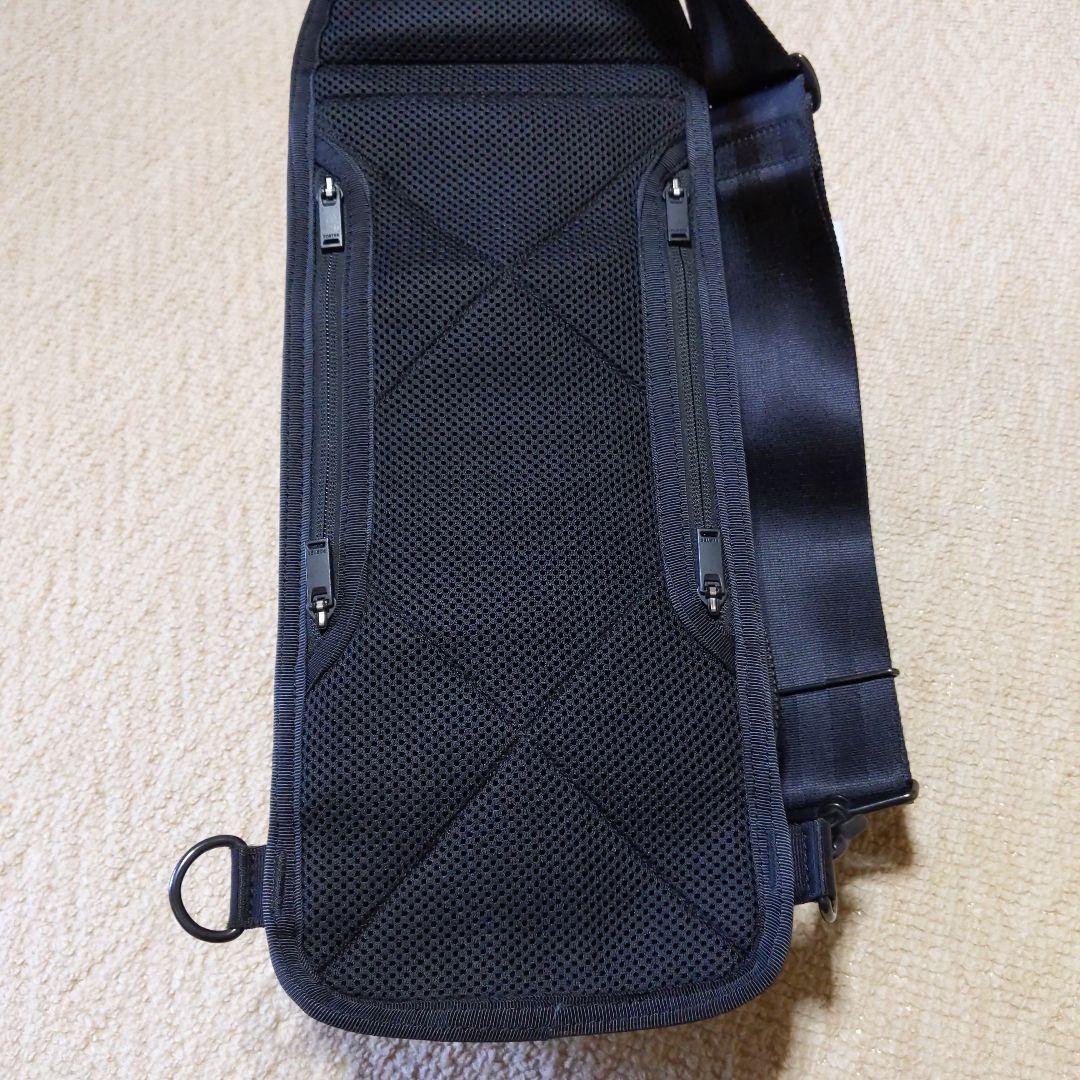 美品　PORTER　ポーター　ヒートスリング　ボディーバッグ　黒色
