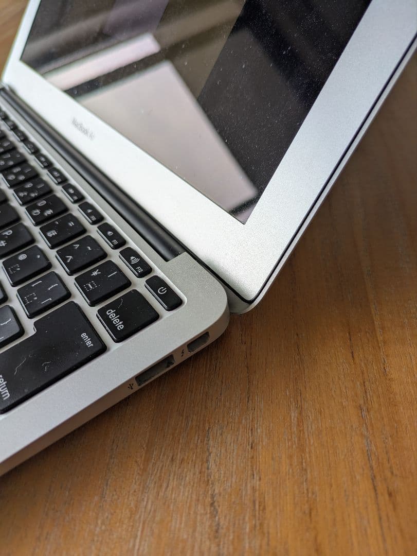 ＊やや難あり＊ MacBook Air (11-inch, Early2015)