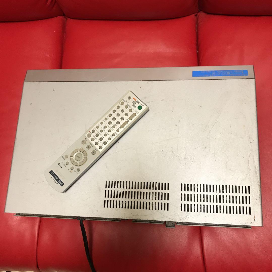 使わないので   出品いたします、表面に擦れ等ございます。