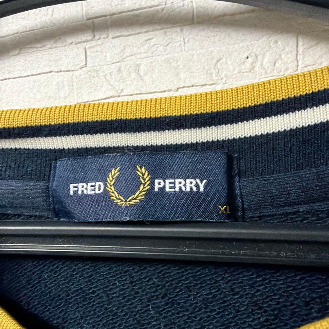 FREDPERRY フレッドペリー　トラムラインスウェットXL ブラック