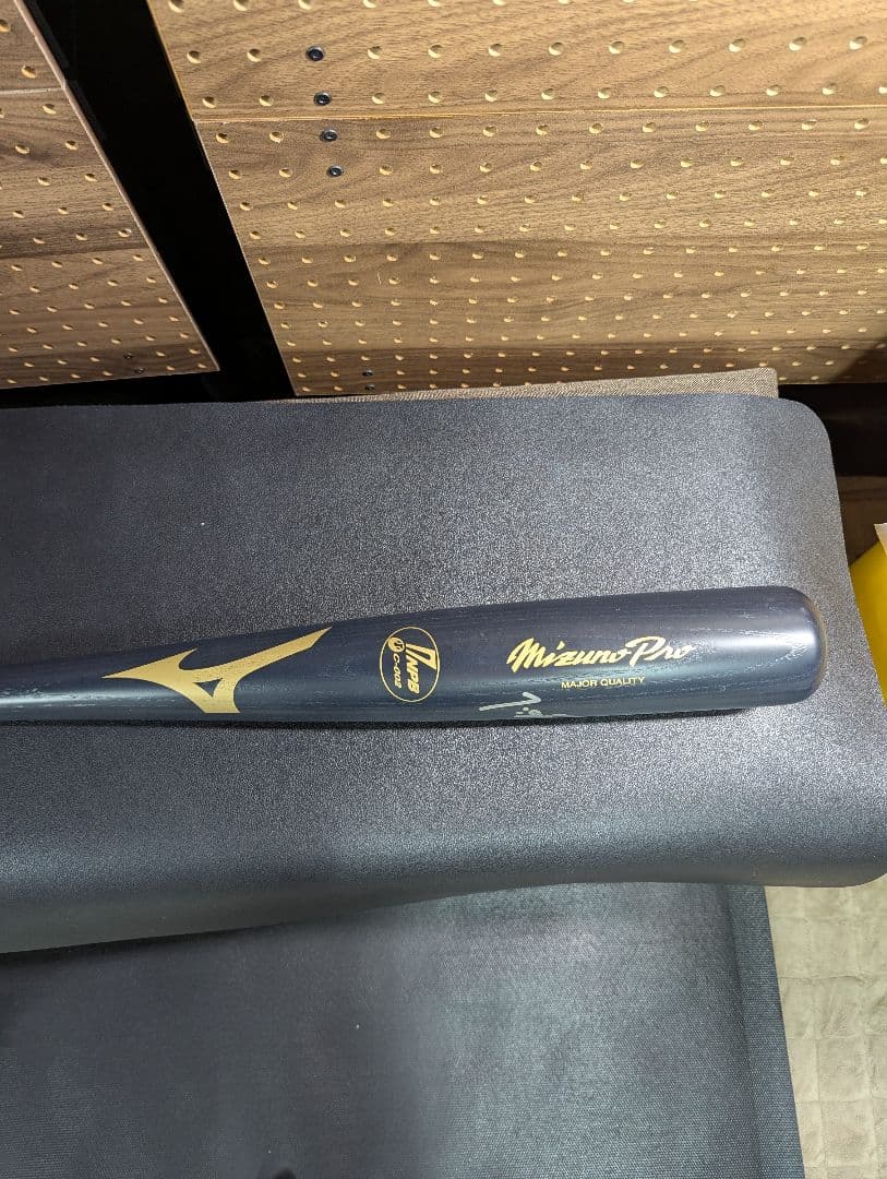 【週末限定価格】Mizuno Pro NPB バット　硬式バット