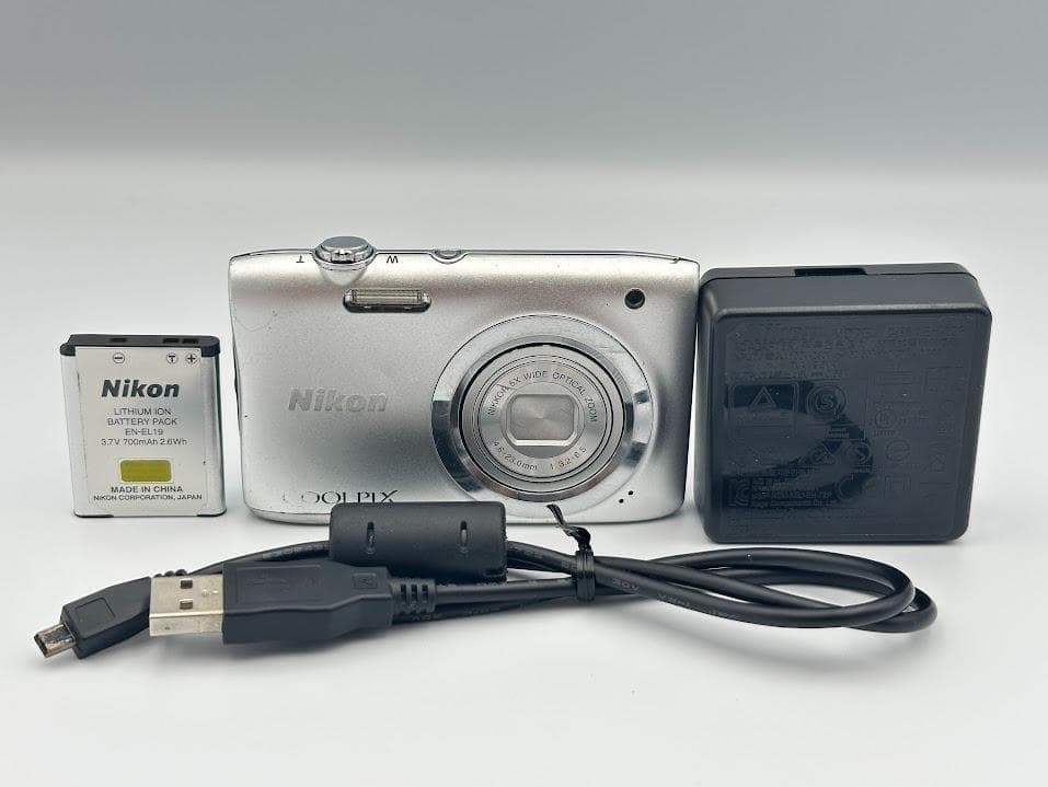 Nikon COOLPIX A100 シルバー コンパクトデジタルカメラ 動作品