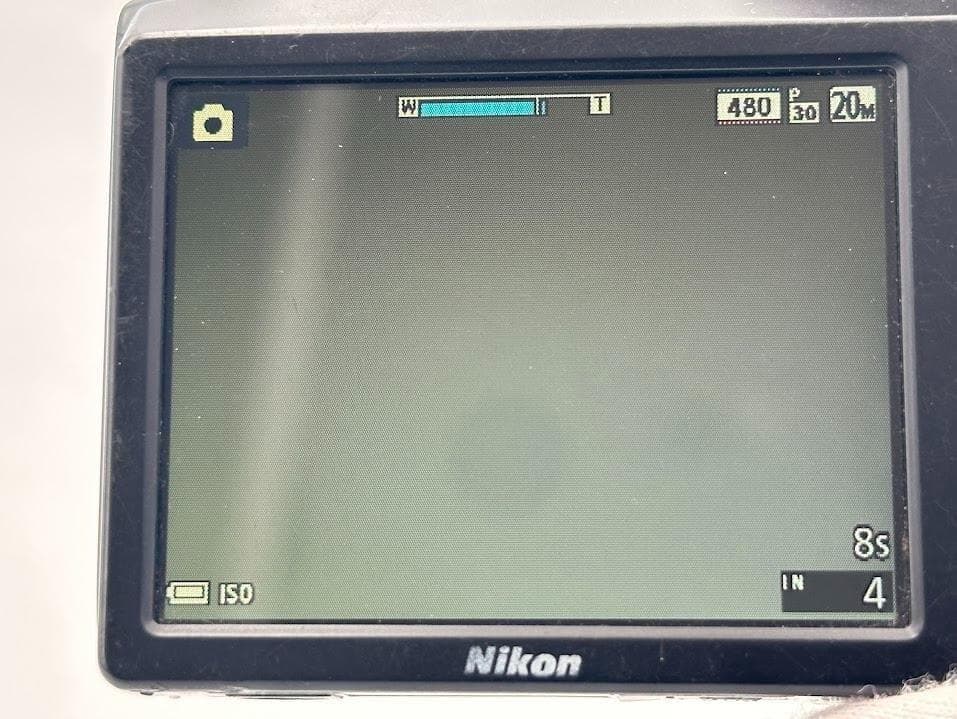 Nikon COOLPIX A100 シルバー コンパクトデジタルカメラ 動作品