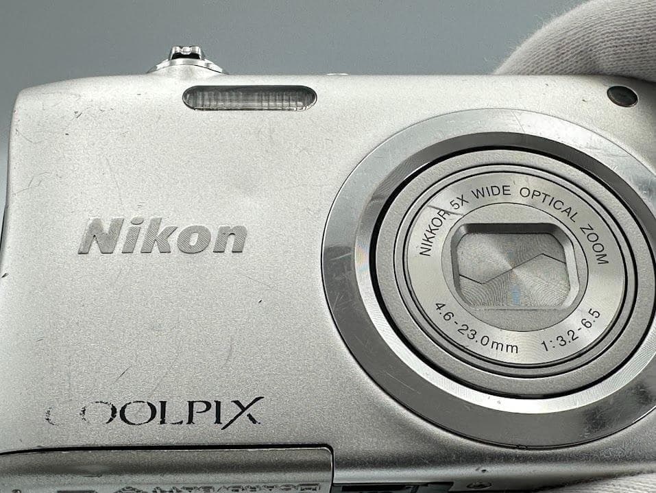 Nikon COOLPIX A100 シルバー コンパクトデジタルカメラ 動作品