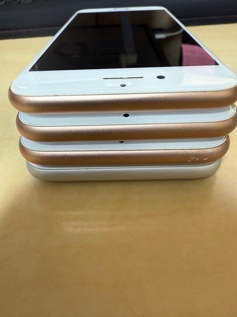 【4台セット】iPhone8 3台 iPhone7 1台