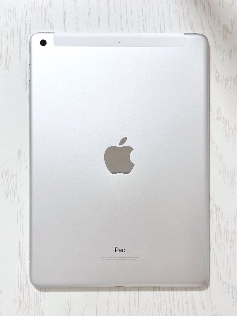 Apple iPad シルバー 第5世代 32GB