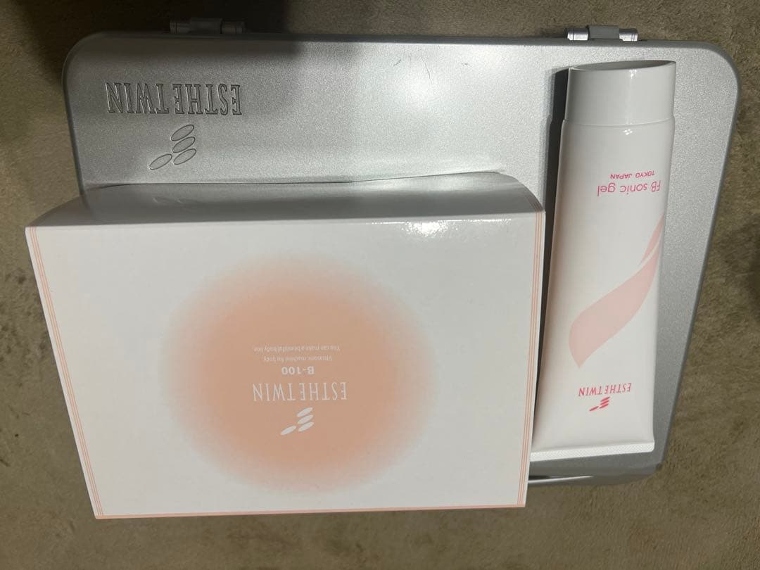 エステツイン　MESO500 B-100 美顔器 クリーム付き　説明書付き