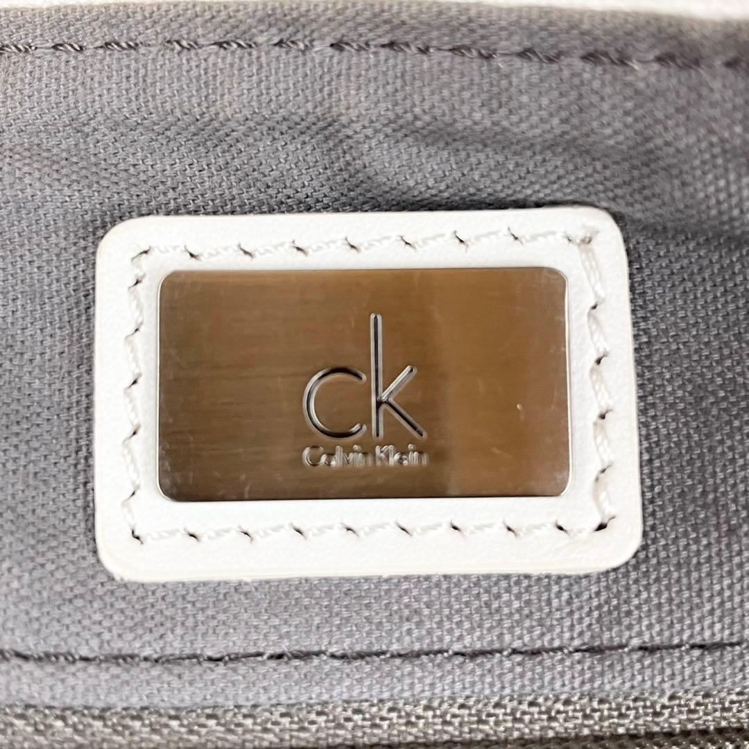 【美品】カルバンクライン メッセンジャーバッグ キャンバス 白 ホワイト