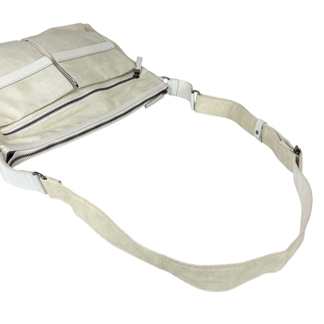 【美品】カルバンクライン メッセンジャーバッグ キャンバス 白 ホワイト