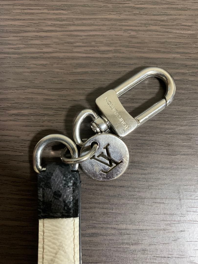 Louis Vuitton ルイヴィトン　モノグラム・エクリプス　キーリング