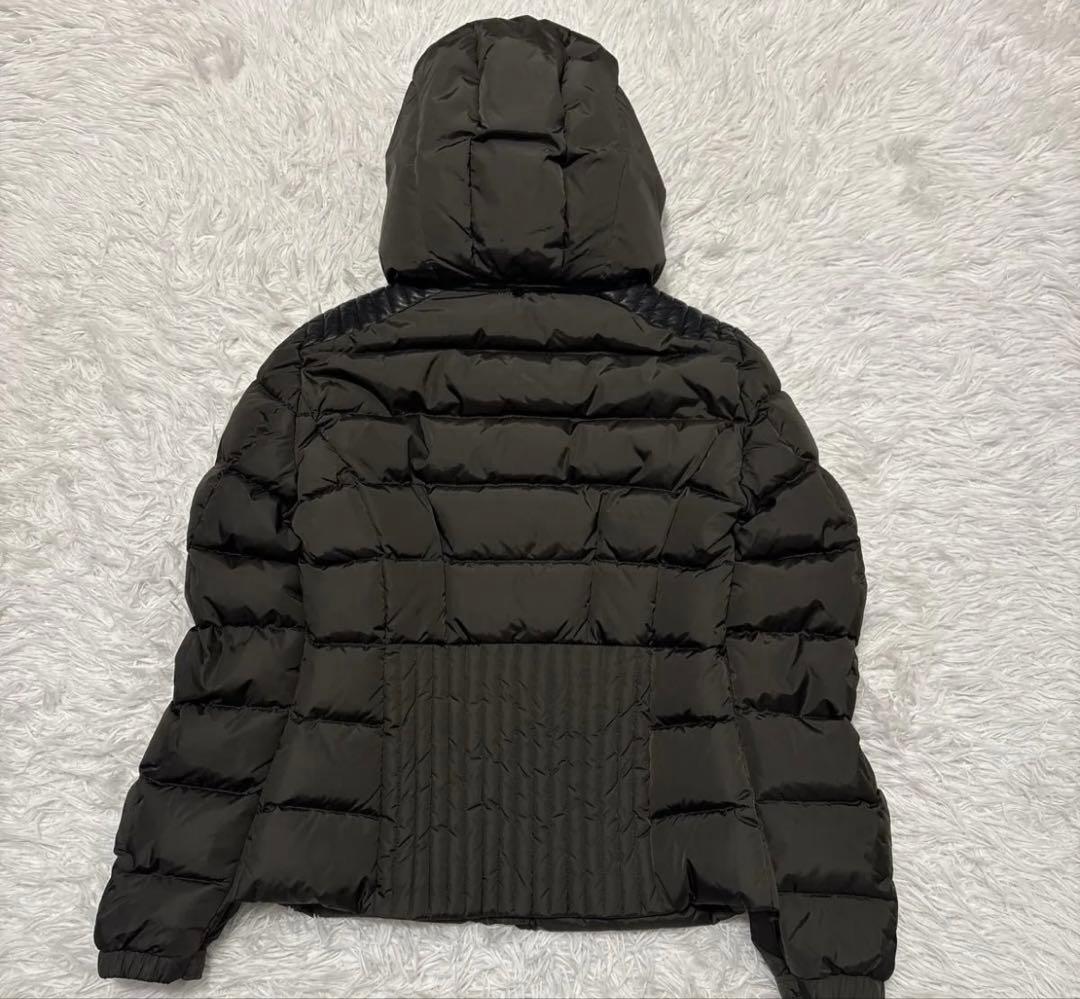 未使用　モンクレール OIRON オイロン ダウン レディース カーキ　M