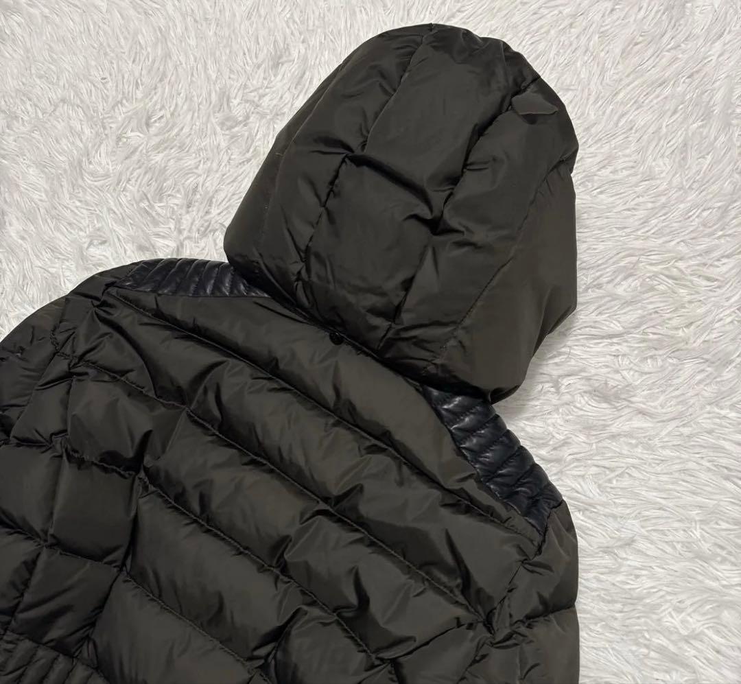 未使用　モンクレール OIRON オイロン ダウン レディース カーキ　M