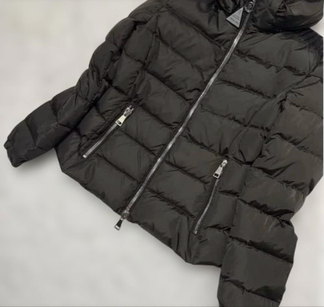 未使用　モンクレール OIRON オイロン ダウン レディース カーキ　M