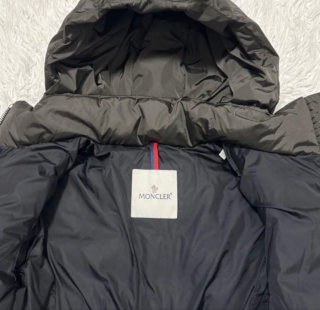 未使用　モンクレール OIRON オイロン ダウン レディース カーキ　M