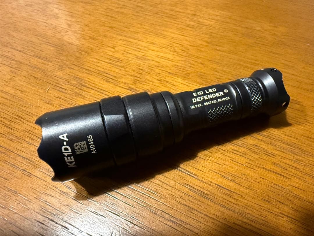 SUREFIRE E1D LED DEFENDER 懐中電灯