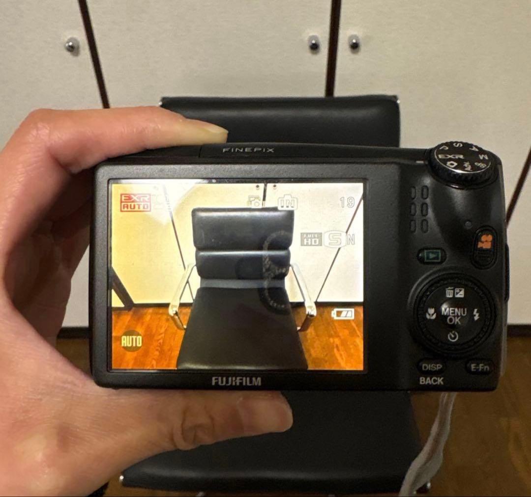 FUJIFILM FinePix F1000EXR コンパクトデジタルカメラ