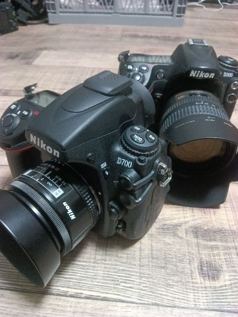 Nikon D700 人気再燃中　極美品　D300他おまけ多数