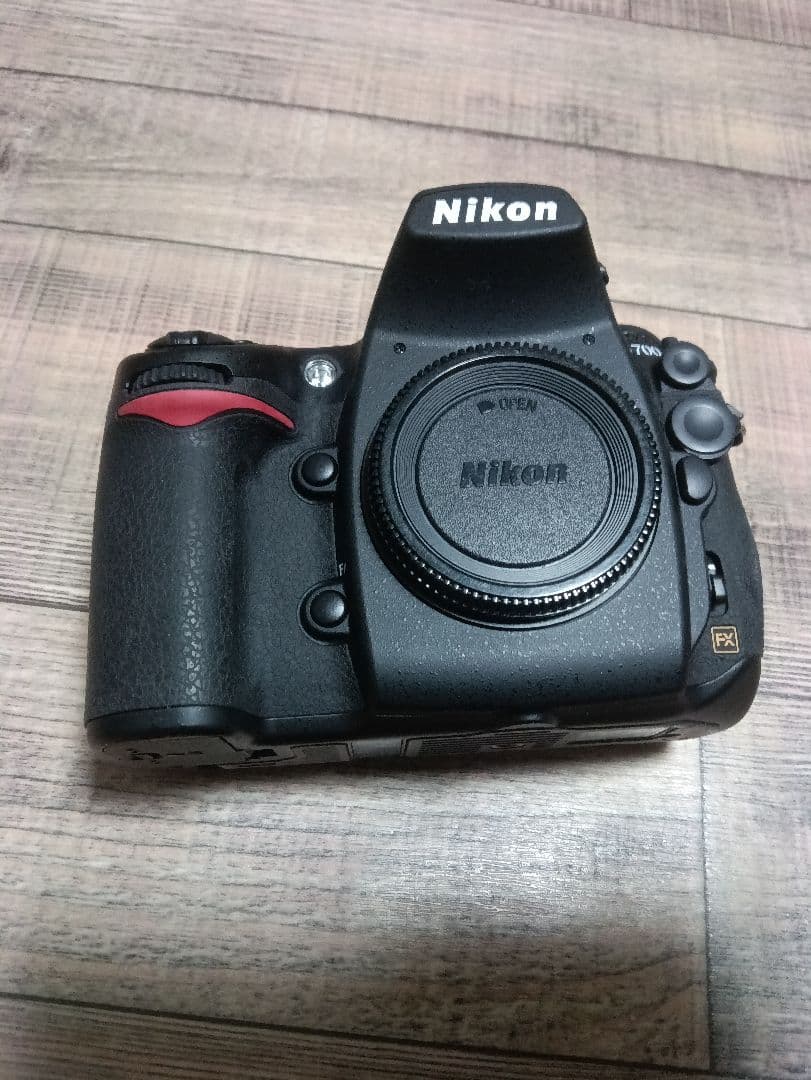 Nikon D700 人気再燃中　極美品　D300他おまけ多数