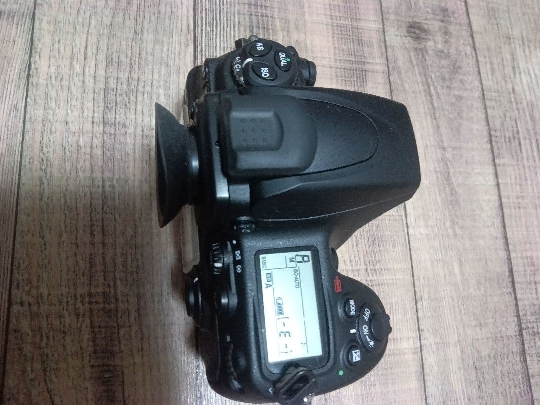 Nikon D700 人気再燃中　極美品　D300他おまけ多数