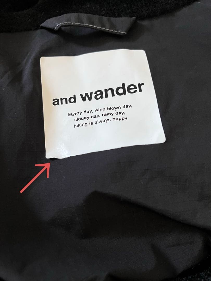 and wander FISHTAIL OCTA COAT ブラック