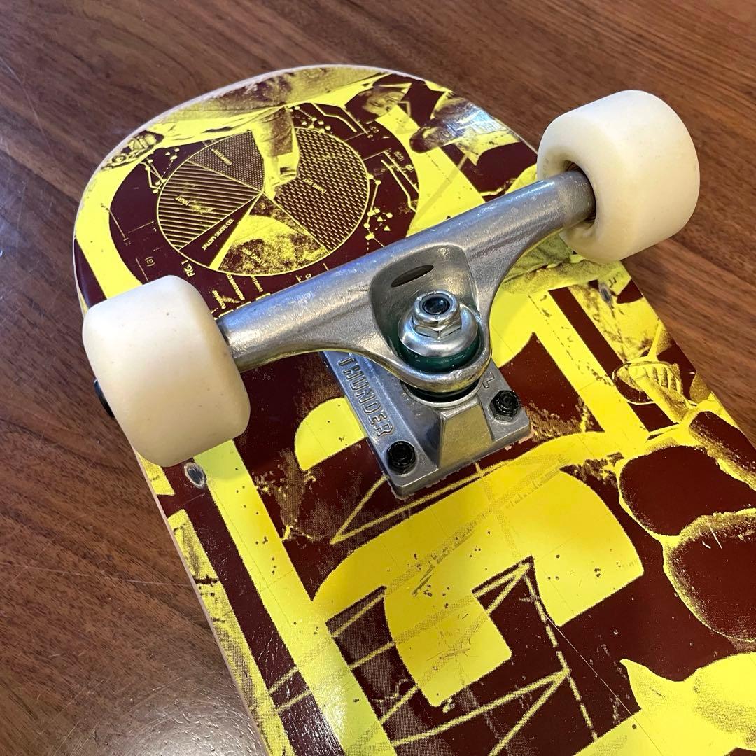 スケートボード　コンプリート　スケボー　アンチヒーロー　スピットファイア