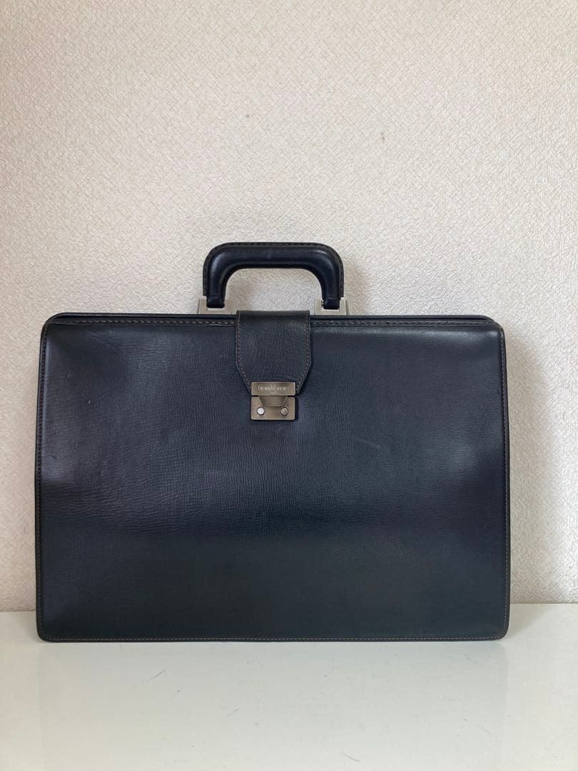 【美品】GIANNI VERSACE ダレスバッグ ビジネスバッグ 黒