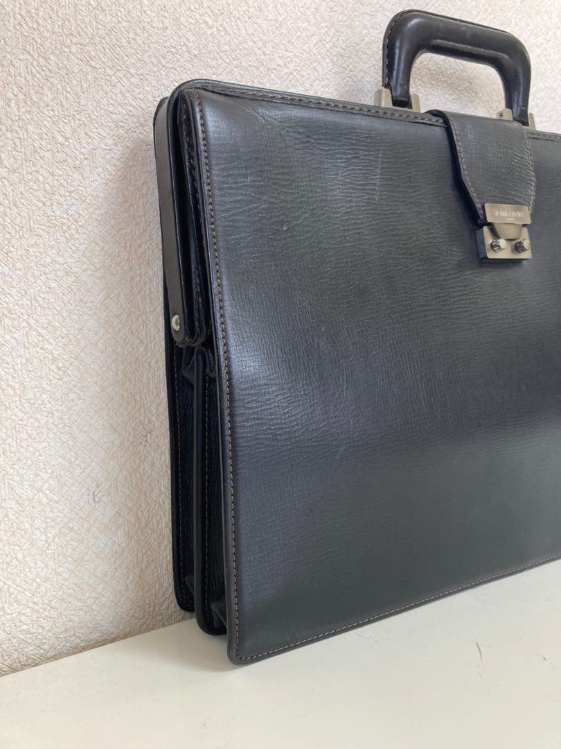 【美品】GIANNI VERSACE ダレスバッグ ビジネスバッグ 黒