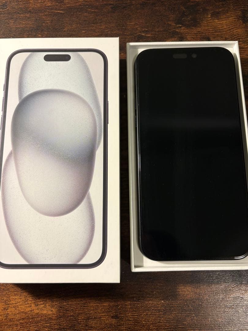 iPhone15Plus256GBブラック【Apple純正美品】